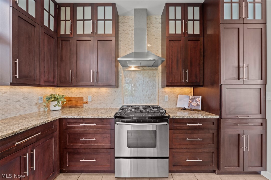 2011 Villa Carabelli Drive Cleveland OH 44106