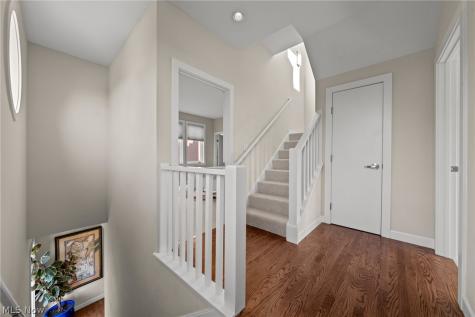 2011 Villa Carabelli Drive Cleveland OH 44106