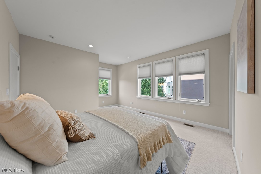 2011 Villa Carabelli Drive Cleveland OH 44106