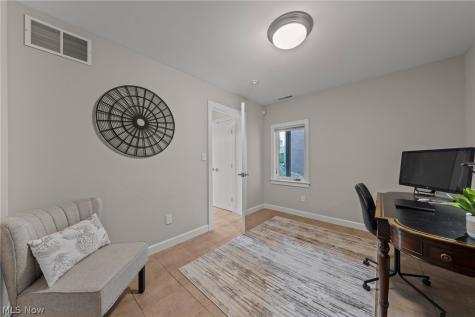 2011 Villa Carabelli Drive Cleveland OH 44106