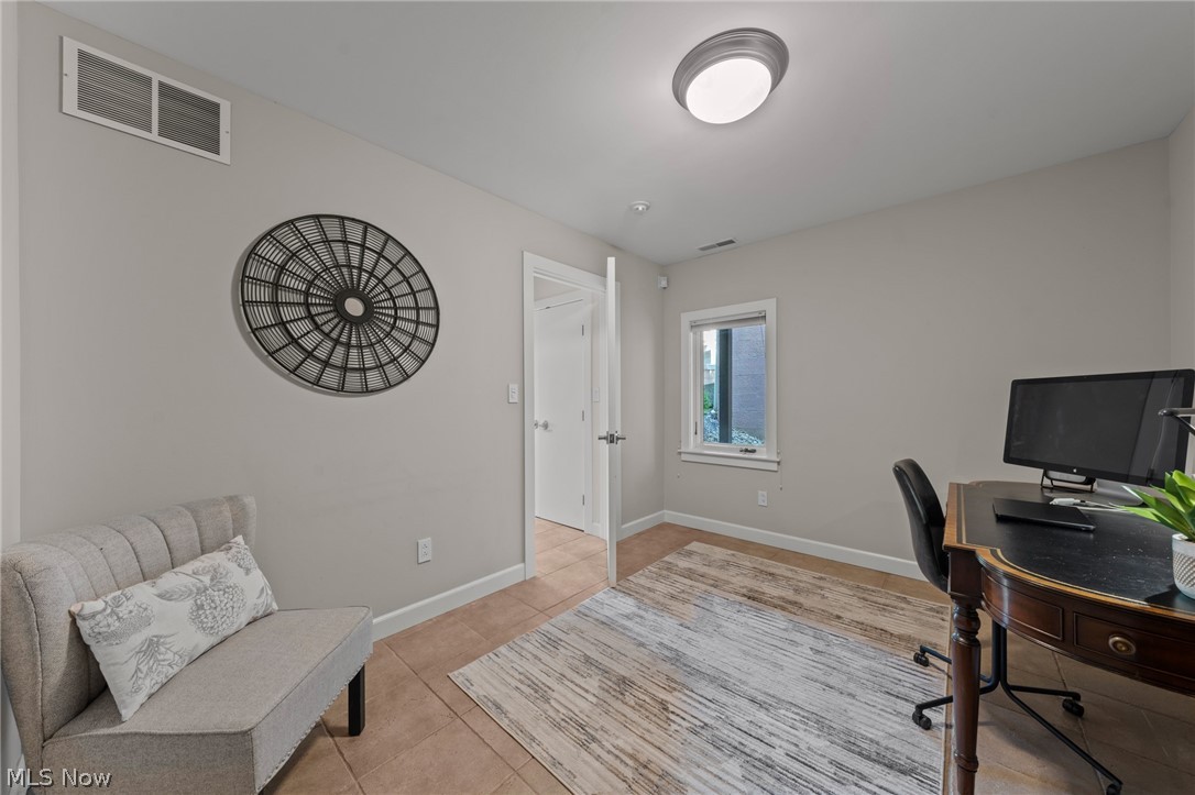 2011 Villa Carabelli Drive Cleveland OH 44106