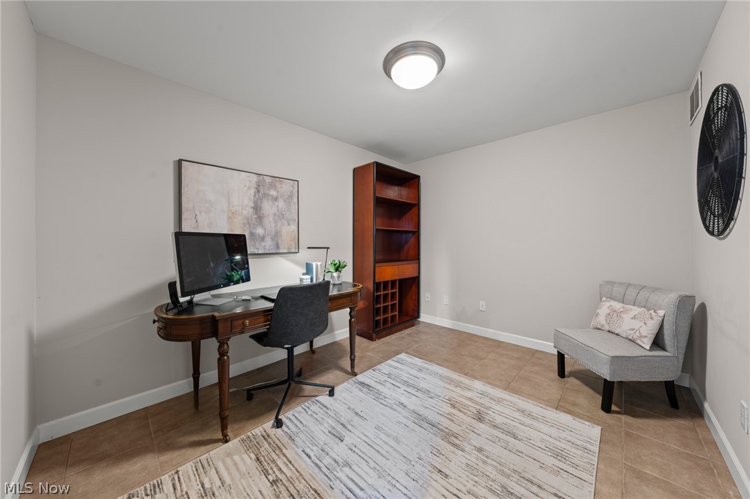 2011 Villa Carabelli Drive Cleveland OH 44106