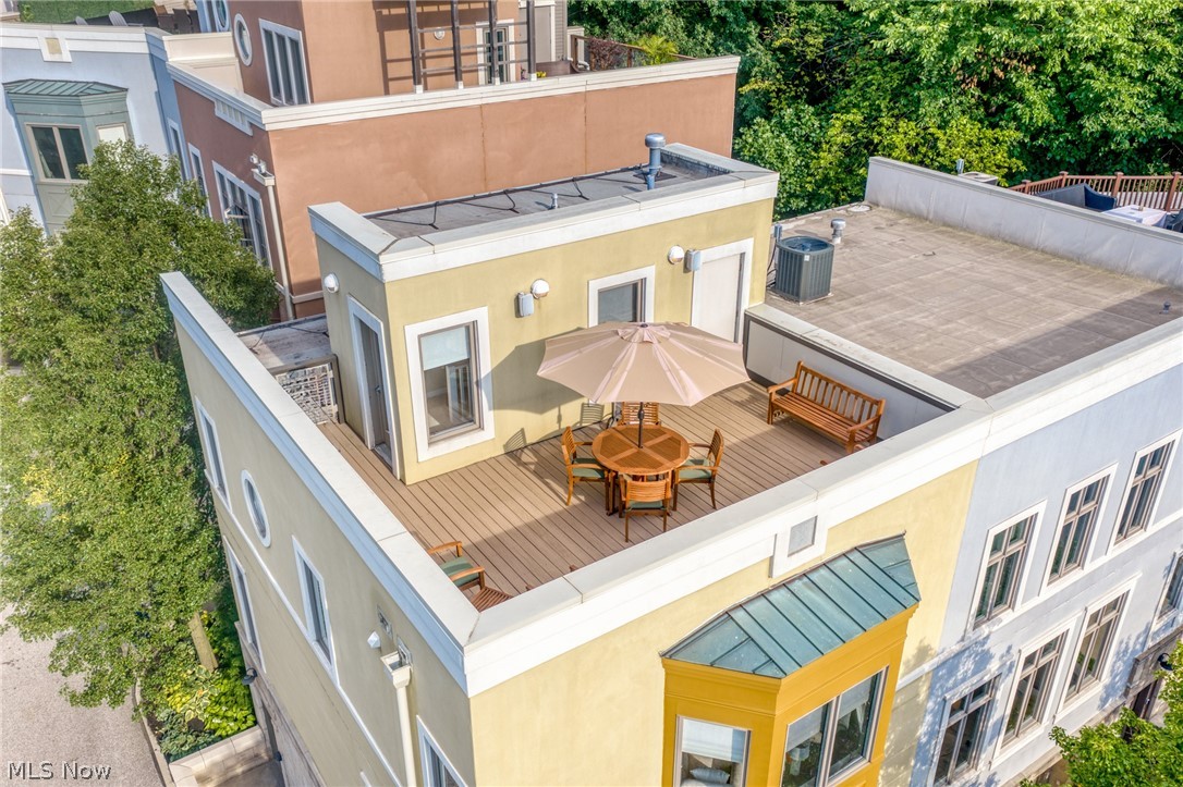 2011 Villa Carabelli Drive Cleveland OH 44106