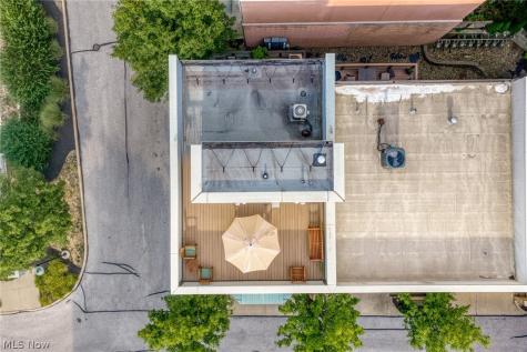 2011 Villa Carabelli Drive Cleveland OH 44106
