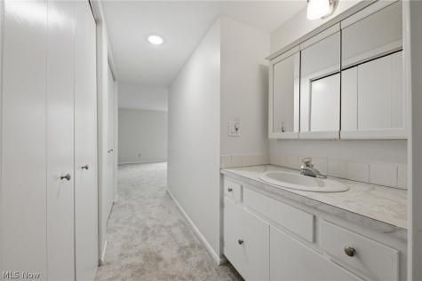 4187 Columbia Road North Olmsted OH 44070