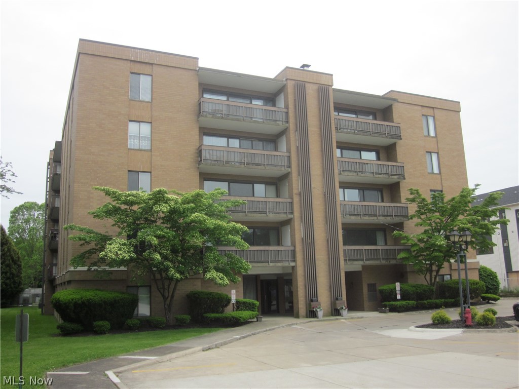 22555 Center Ridge Road Rocky River OH 44116