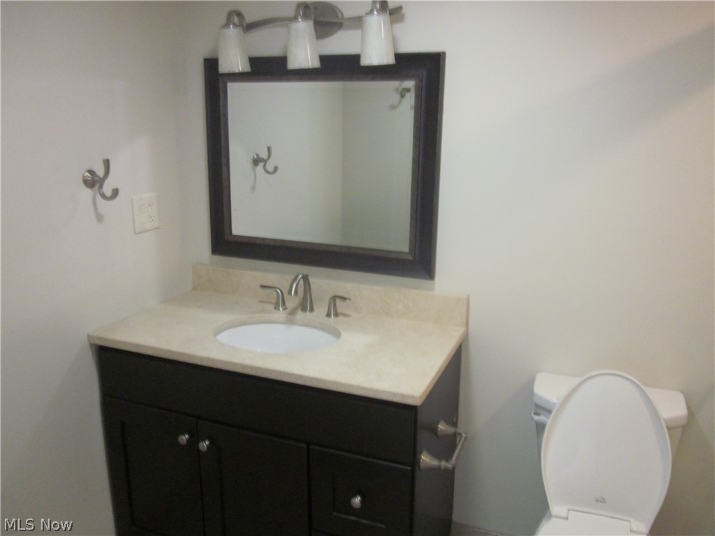 22555 Center Ridge Road Rocky River OH 44116