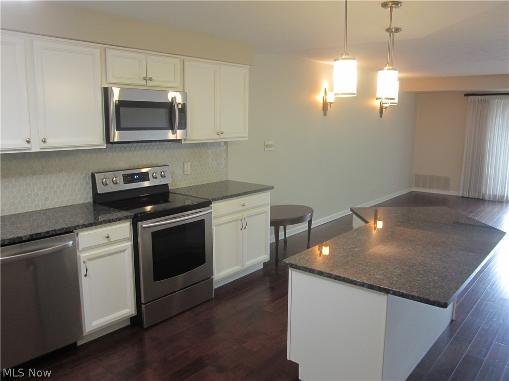 22555 Center Ridge Road Rocky River OH 44116