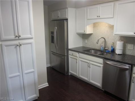 22555 Center Ridge Road Rocky River OH 44116