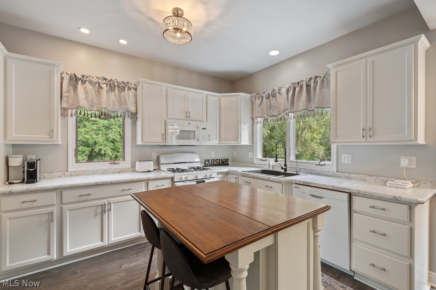 3269 Grey Village Drive Green OH 44319