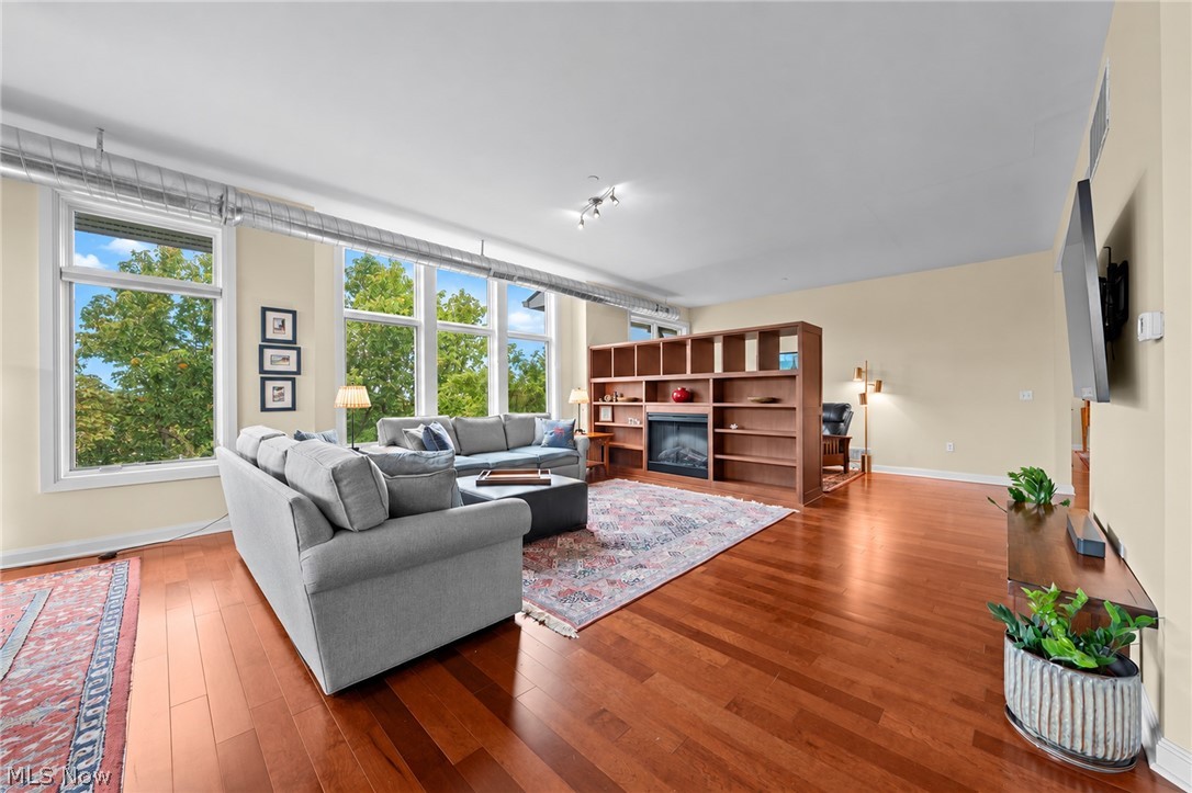 1403 Copper Trace Cleveland Heights OH 44118