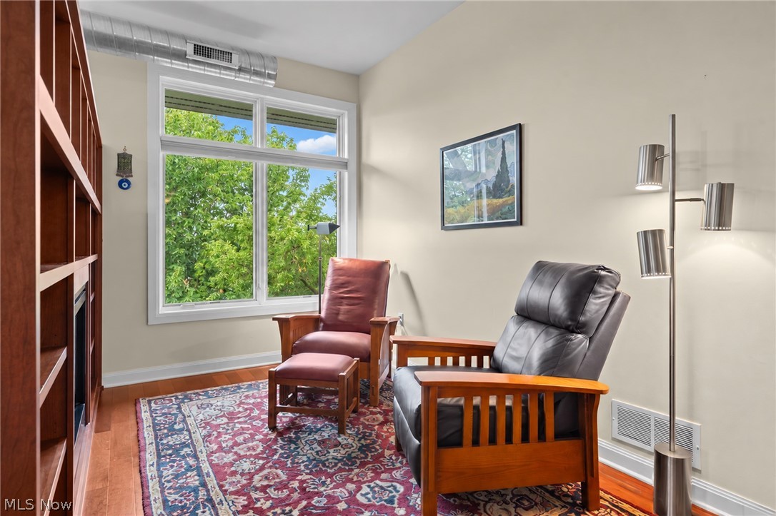 1403 Copper Trace Cleveland Heights OH 44118