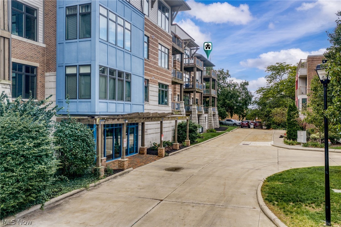 1403 Copper Trace Cleveland Heights OH 44118