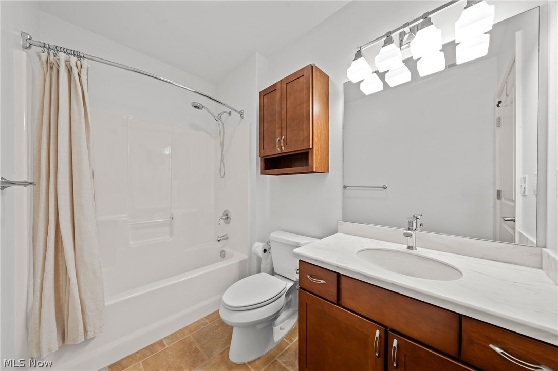 1403 Copper Trace Cleveland Heights OH 44118