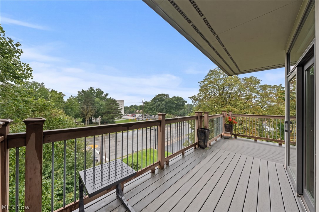 1403 Copper Trace Cleveland Heights OH 44118