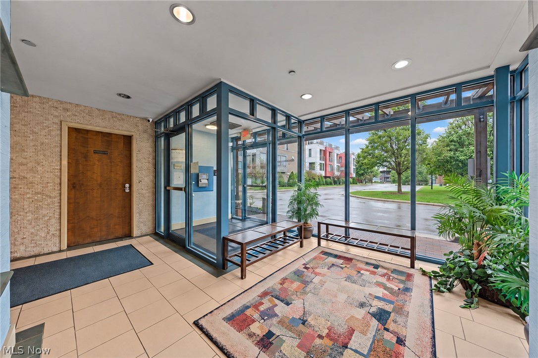 1403 Copper Trace Cleveland Heights OH 44118
