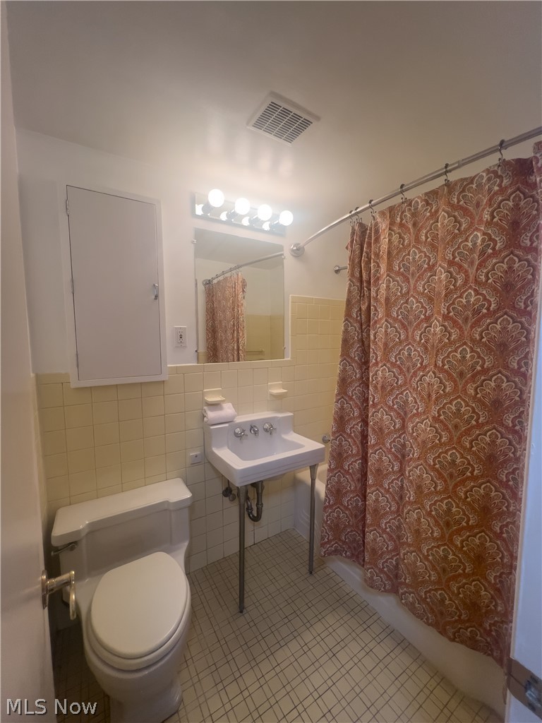 19901 Van Aken Boulevard W Shaker Heights OH 44122