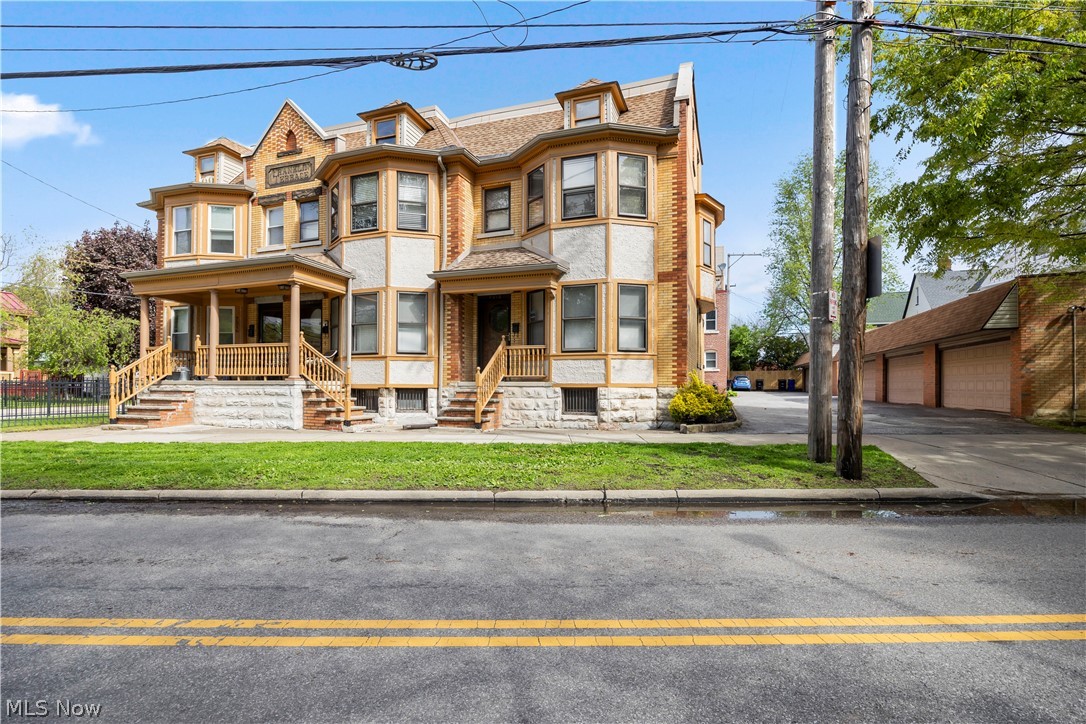 7512 Franklin Boulevard Cleveland OH 44102