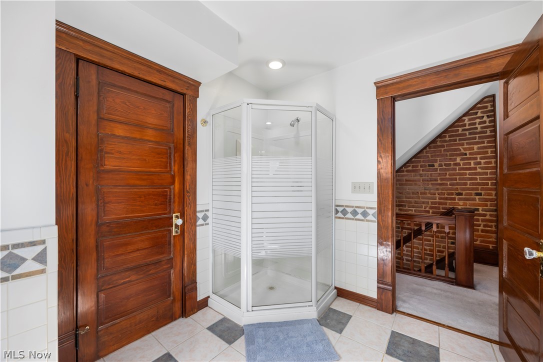 7512 Franklin Boulevard Cleveland OH 44102