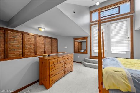 7512 Franklin Boulevard Cleveland OH 44102