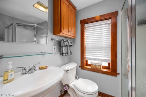 7512 Franklin Boulevard Cleveland OH 44102