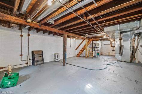 7512 Franklin Boulevard Cleveland OH 44102