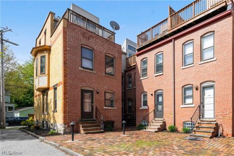 7512 Franklin Boulevard Cleveland OH 44102