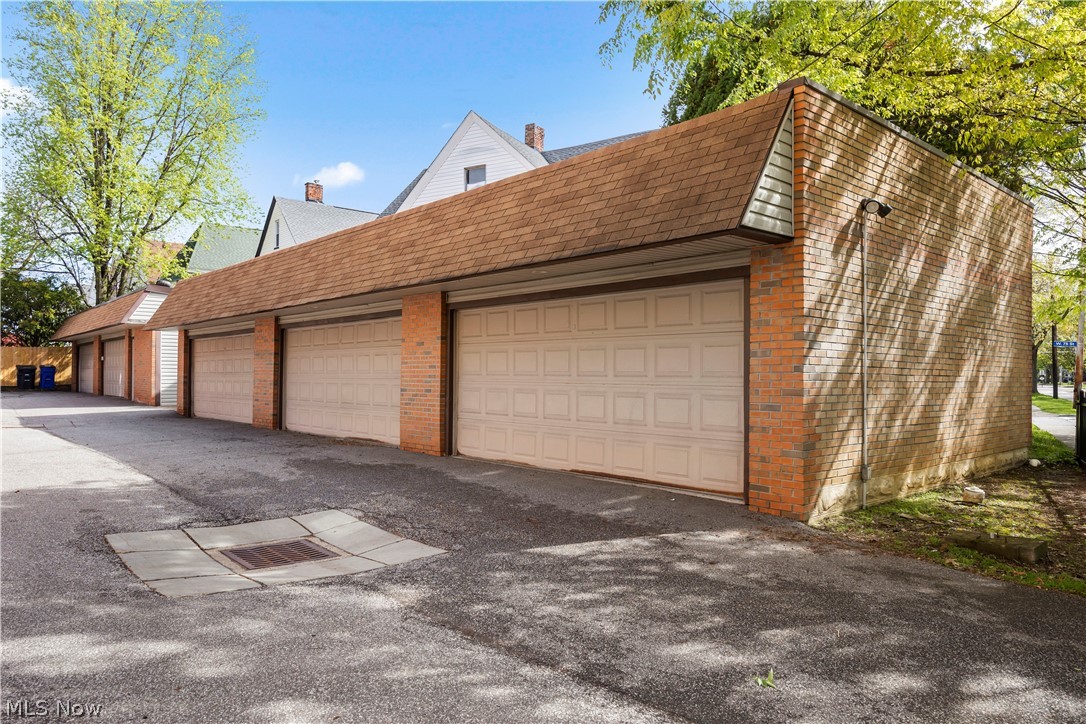 7512 Franklin Boulevard Cleveland OH 44102