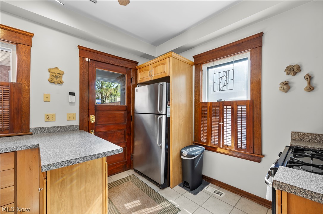 7512 Franklin Boulevard Cleveland OH 44102