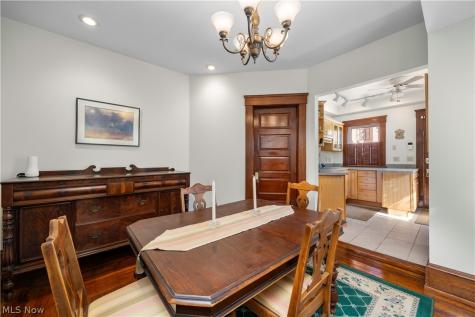 7512 Franklin Boulevard Cleveland OH 44102
