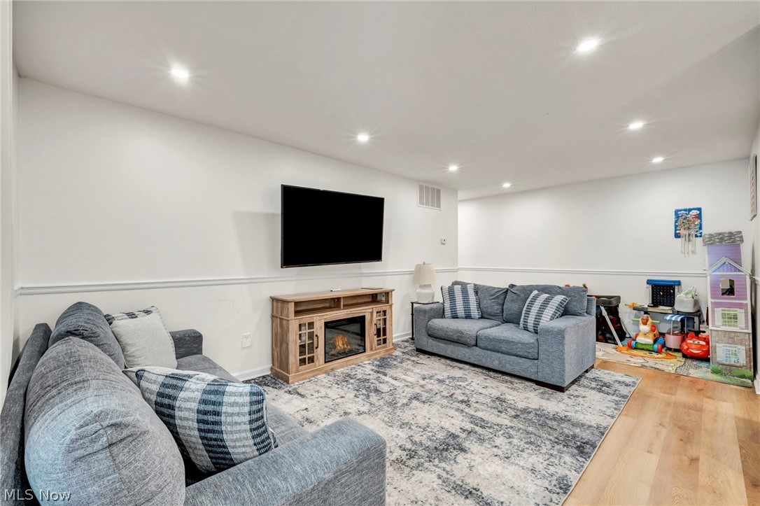 4779 Columbia Road North Olmsted OH 44070