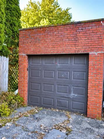 2752 Wooster Road Rocky River OH 44116