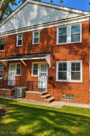 2752 Wooster Road Rocky River OH 44116