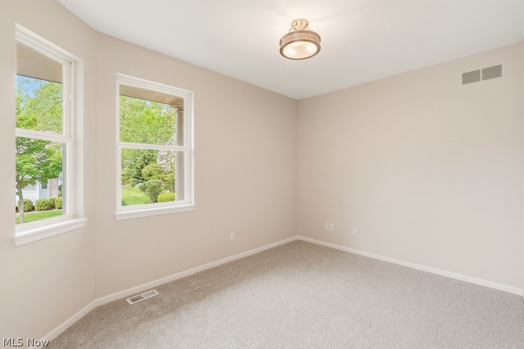 572 Mock Orange Lane Chagrin Falls OH 44023