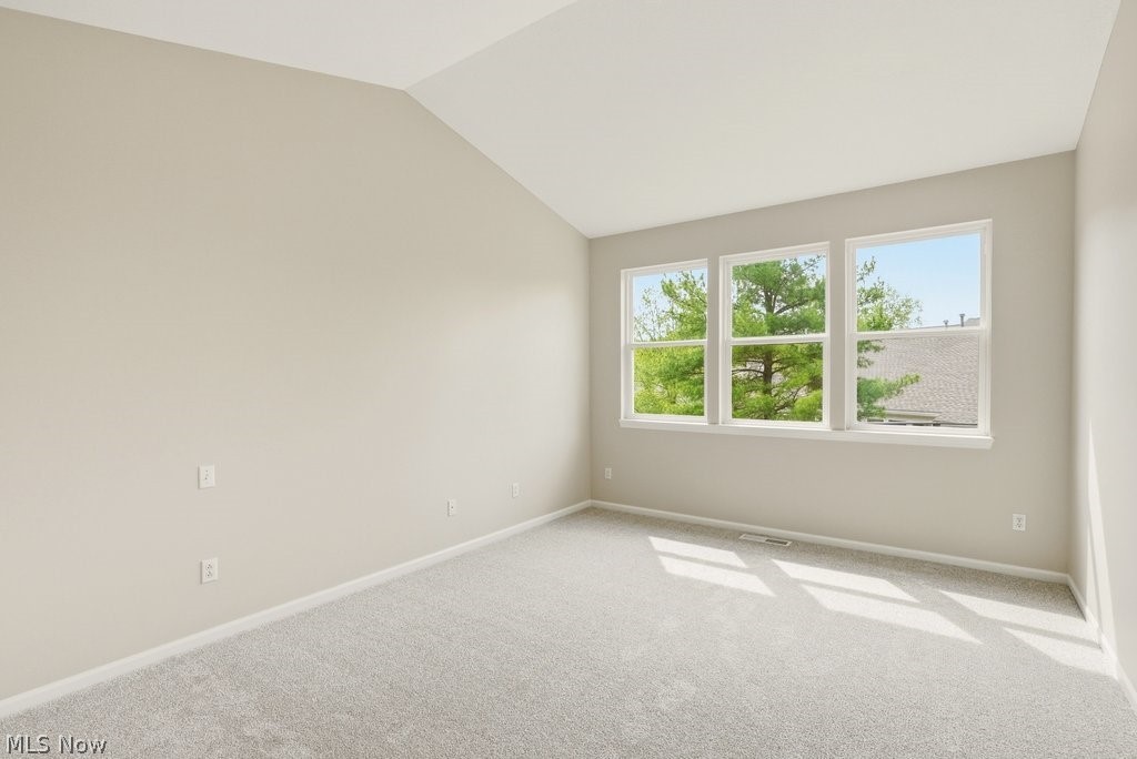 572 Mock Orange Lane Chagrin Falls OH 44023