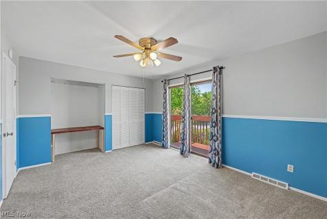 5556 Hilltop Oval Parma OH 44134
