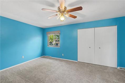 5556 Hilltop Oval Parma OH 44134