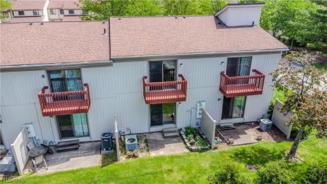 5556 Hilltop Oval Parma OH 44134