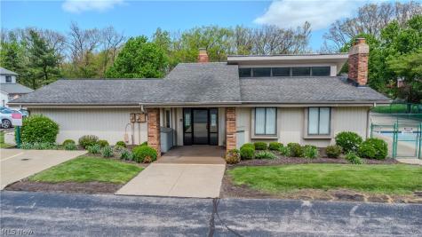 5556 Hilltop Oval Parma OH 44134