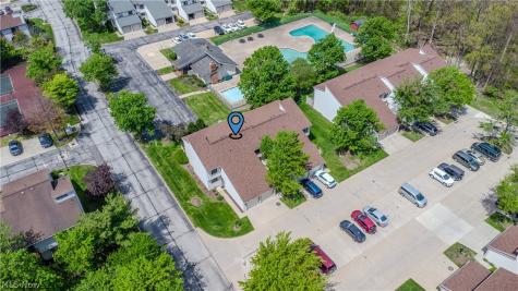 5556 Hilltop Oval Parma OH 44134