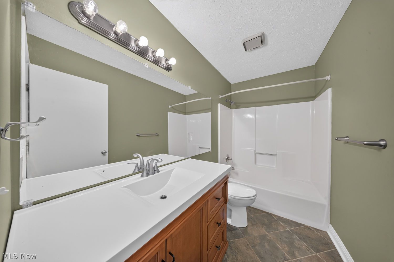 10885 Pepper Court Painesville OH 44077