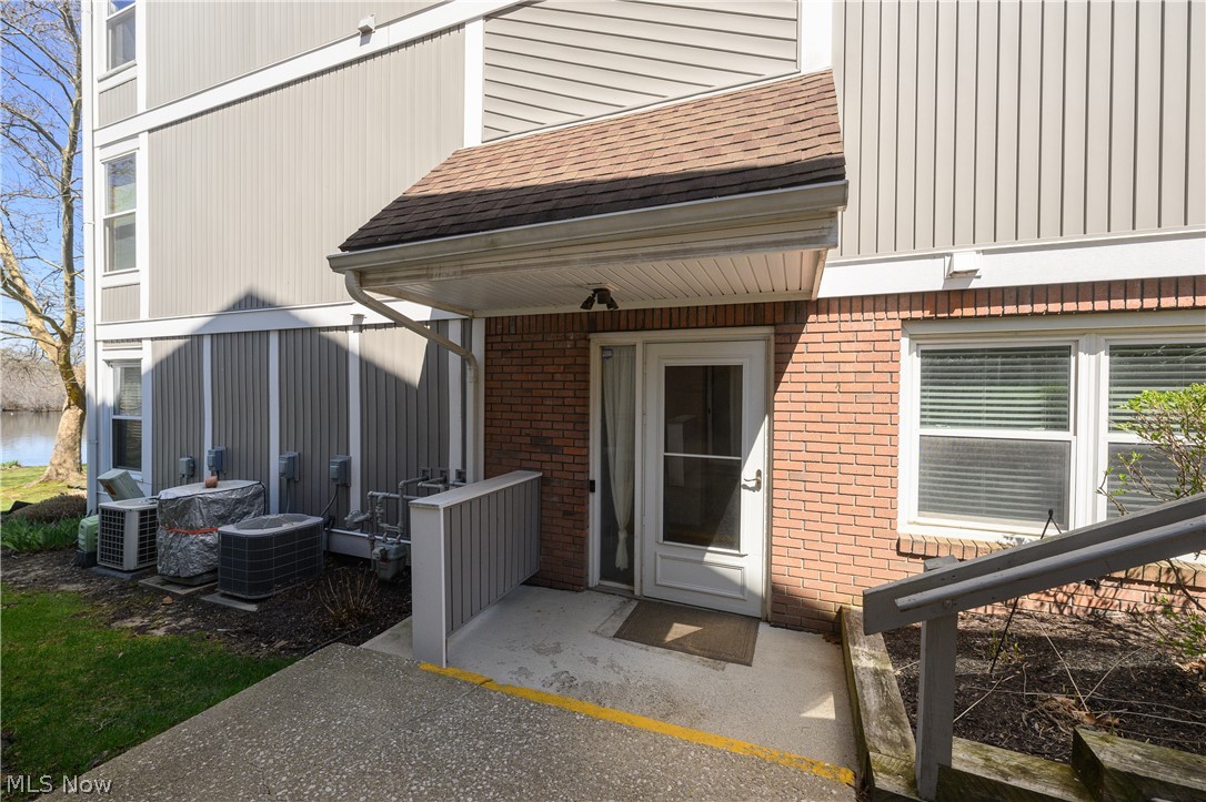 243 Portage Lakes Drive Akron OH 44319