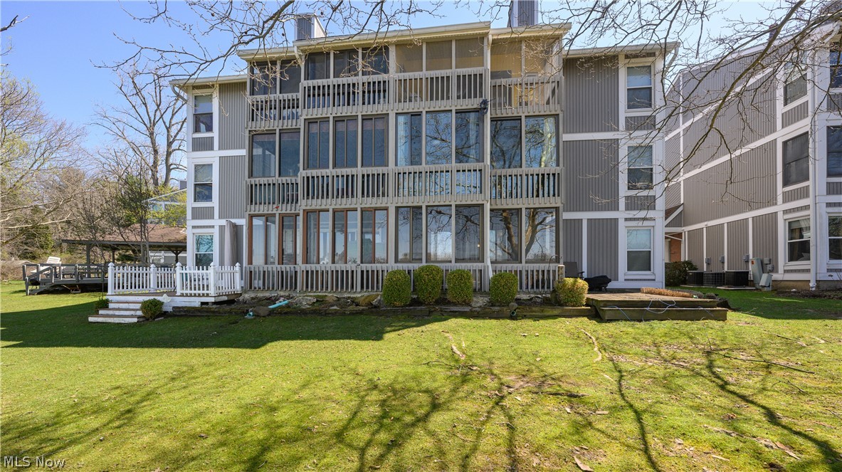 243 Portage Lakes Drive Akron OH 44319