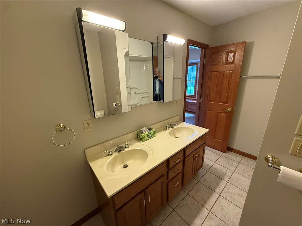 530 Oakdale Drive Dover OH 44622
