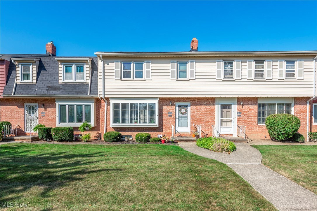 5832 Bear Creek Drive Bedford Heights OH 44146