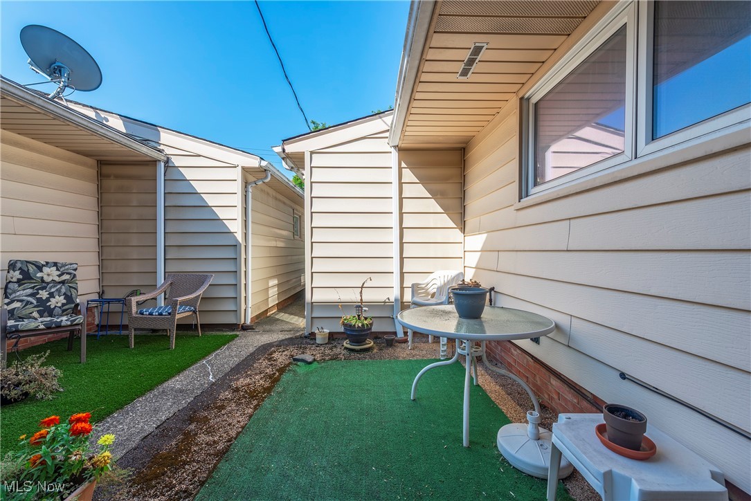 5832 Bear Creek Drive Bedford Heights OH 44146