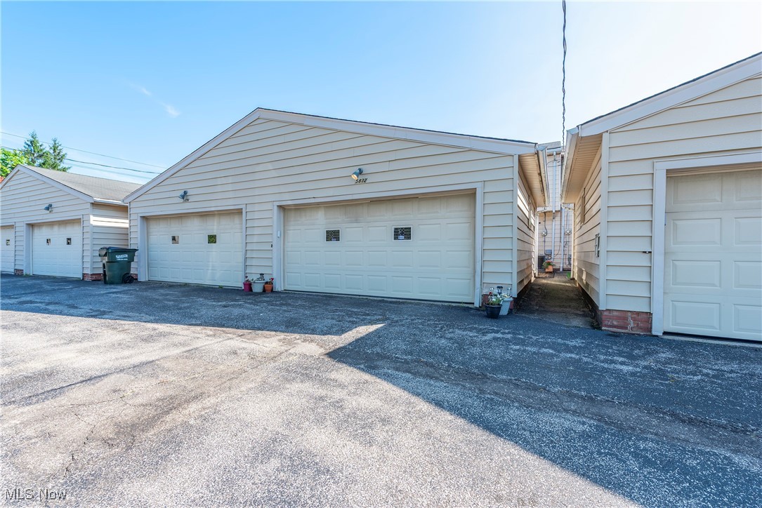 5832 Bear Creek Drive Bedford Heights OH 44146