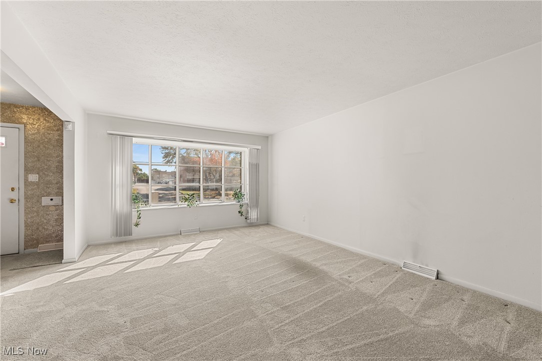 5832 Bear Creek Drive Bedford Heights OH 44146