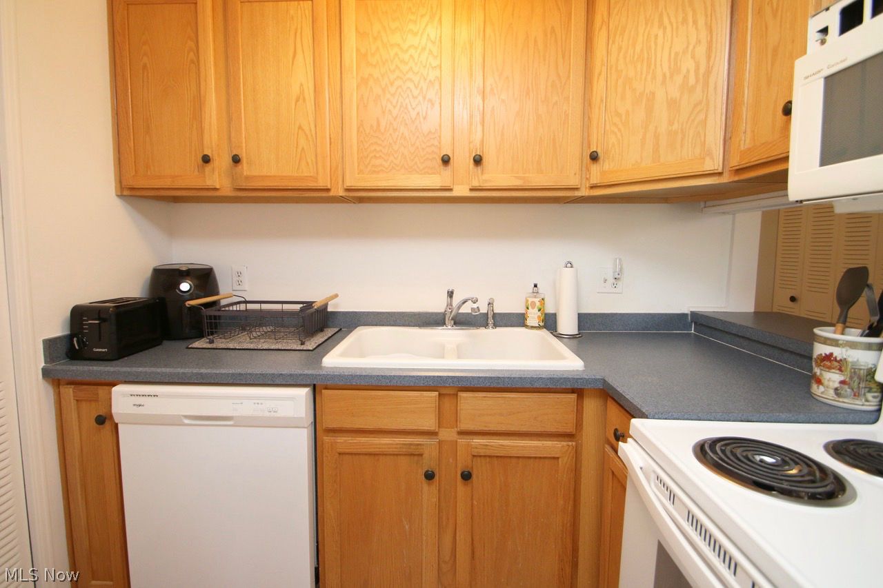 7247 Fox Mill Road Mentor OH 44060