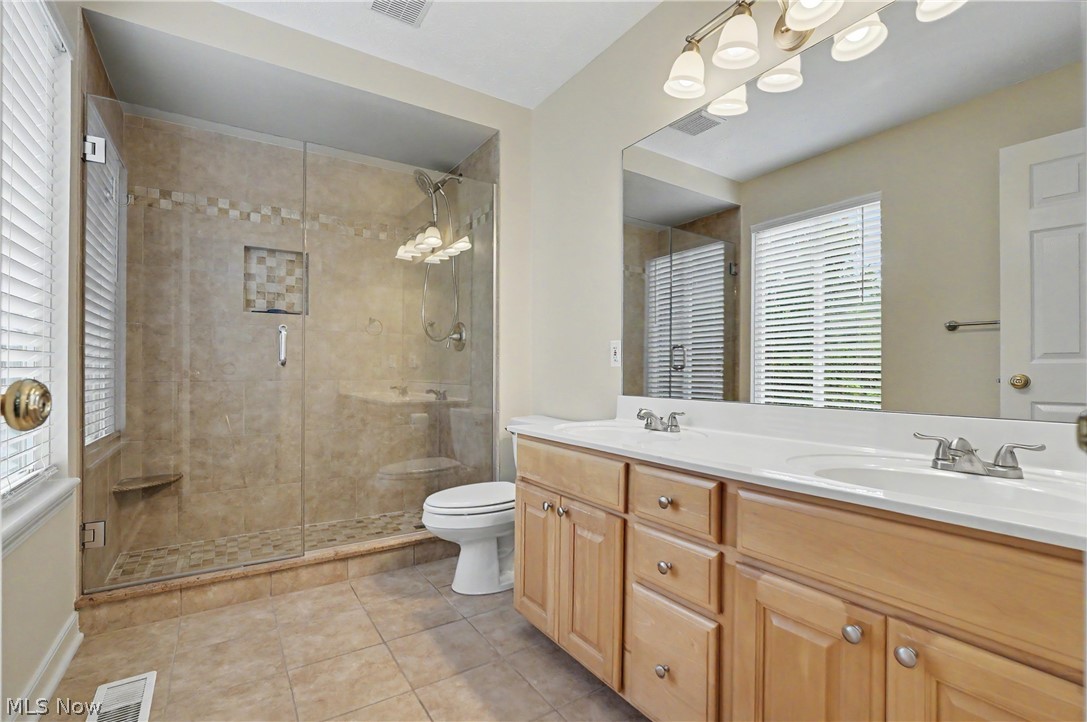 478 Kings Court Copley OH 44321